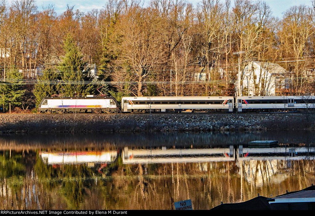 NJT 4620 on 6639